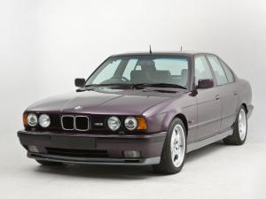 BMW M5 Sedan 1991 года (UK)